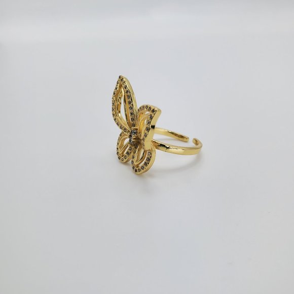 Ring - Picture 3 of 4